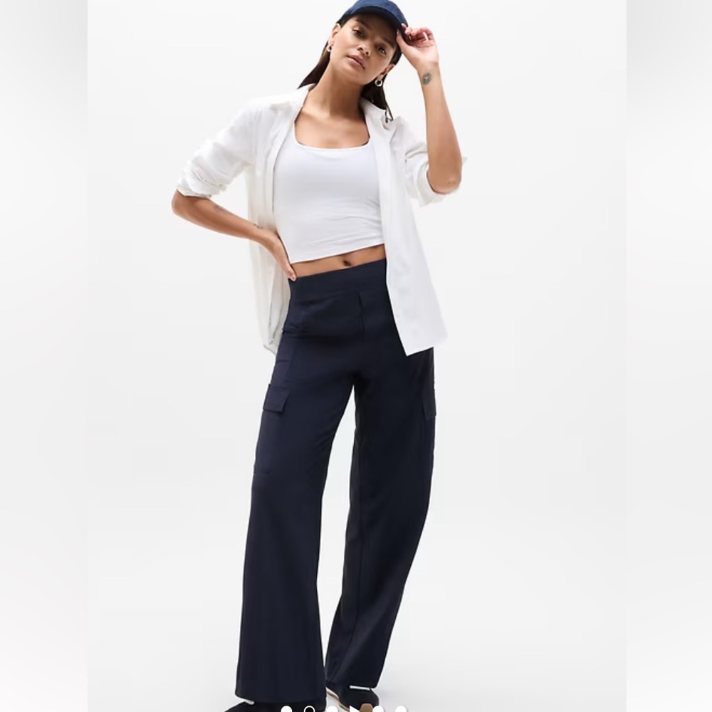 Athleta Brooklyn Heights Cargo Pants 6 Black